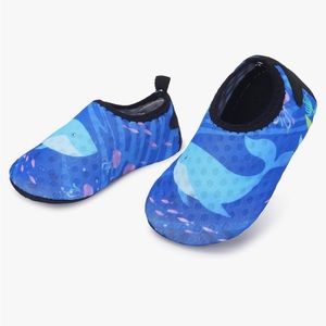 Toddler water shoes ! Brand new